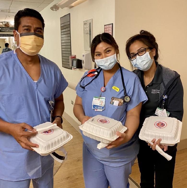 BCDlane's tweet image. THANK YOU to the frontline🚑HEROES at Straub🏥Medical Center for keeping Hawaii safe &amp;amp; healthy! We hope the Straub team refueled &amp;amp; enjoyed the 30 MAHALO MEALS prepared by @BigCityDiner powered by a grant from the @CPBHawaii Foundation to #KeepHawaiiCooking