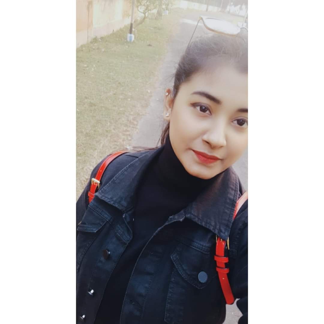 SweetyNayek's tweet photo. #NewProfilePic #winters #2019Dec #oldmemories #loveblack #loveselfie #styling #lovelive #staysafe #TogetherAtHome #stayhealthy #KeepTheLockdown https://t.co/F7uTEMkkCh