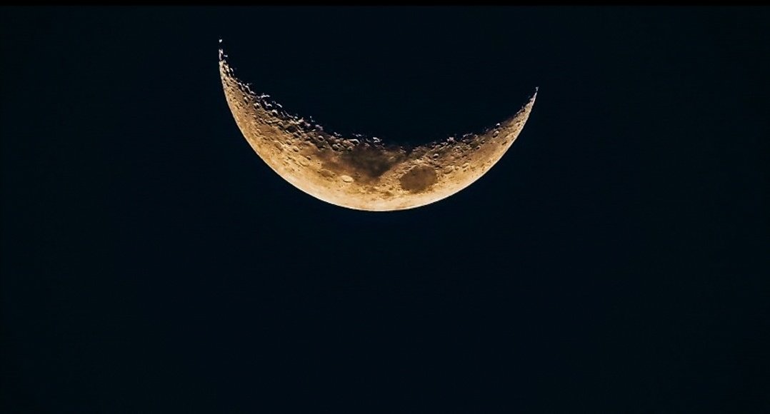 Waning Crescent: ‘Waning’ refers to the shrinking of the Moon’s illumination, and ‘Crescent’ means less than half of the Moon is illuminated;~signifies surrender~