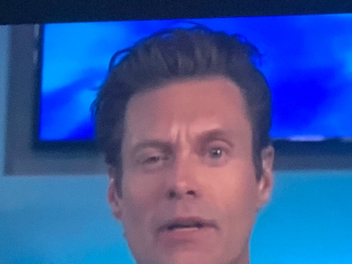 TylerBomar's tweet photo. @AmericanIdol @LionelRichie Fuck goin on here? https://t.co/ynb8GfYdZJ