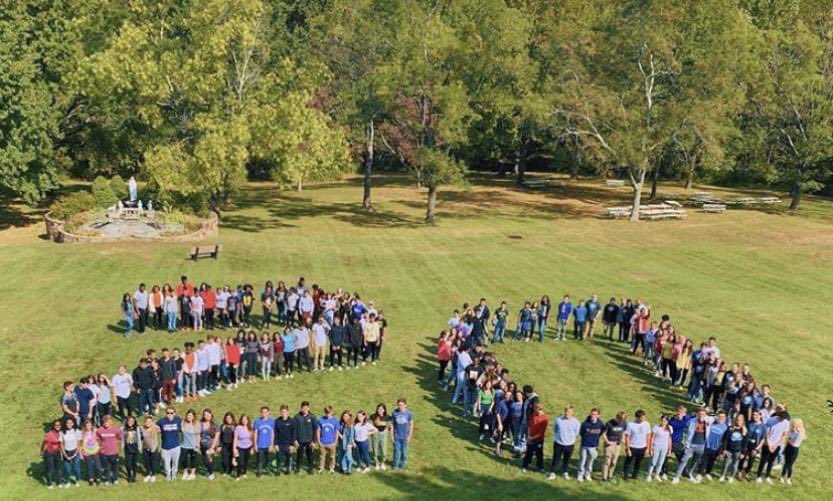 unioncatholichs's tweet photo. Hey seniors - 
Tomorrow is the Alumni Meet Up via zoom where you can connect with recent UC grads who attend the same college you will attend or have the same major. 
 
Information for the Zoom Meet Ups are in their email and on your Canvas page. https://t.co/r3cLYPN1wW