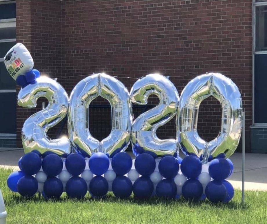 unioncatholichs's tweet photo. Hey seniors - 
Tomorrow is the Alumni Meet Up via zoom where you can connect with recent UC grads who attend the same college you will attend or have the same major. 
 
Information for the Zoom Meet Ups are in their email and on your Canvas page. https://t.co/r3cLYPN1wW