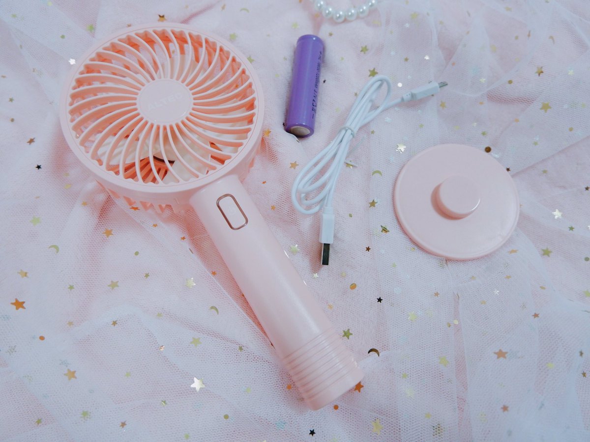 Nabong_be's tweet image. ร้อนแบบไม่ไหวเลยกดพัดลมมาเลยจ่ะ น่ารักมากกกก ปรับลมได้ 3 ระดับคือลมแรงกว่าขนาดตัว เสียงเบา พกพาสะดวก ชาร์จแบตด้วย USB ราคาลดอยู่ 199 (จาก 499) แถมรับประกัน 1 ปี คุ้มสุด!!
#ALTEC #Topvalue #ALTECxTopvalue