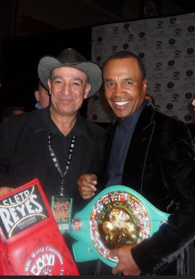 Happy Birthday to Champion Sugar Ray Leonard !!     