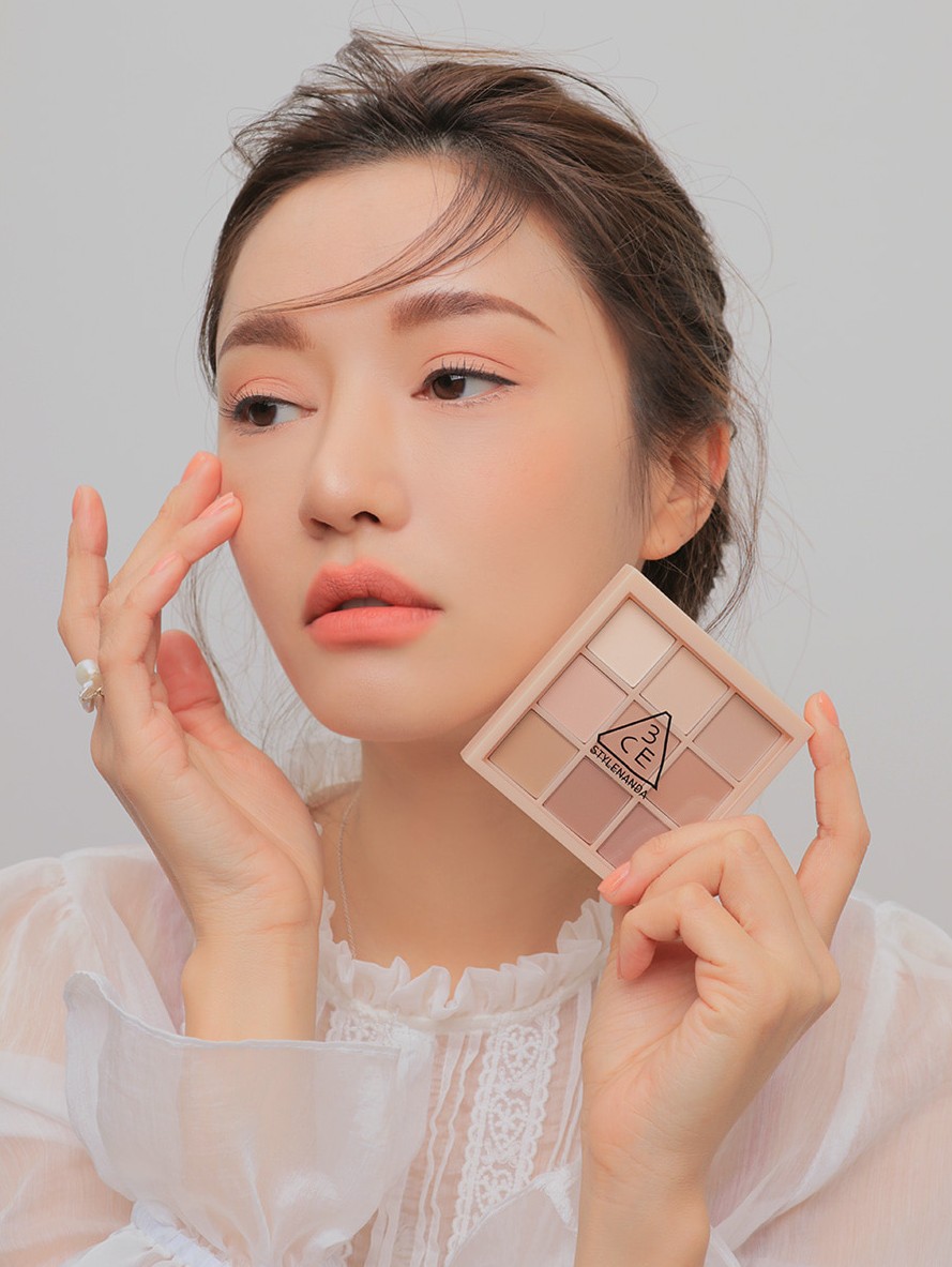 3ce_official_jp's tweet photo. \WEEKLY BEST(ONLINE_JP)/
3CE(5/11~5/17)
BEST1:
3CE MOOD RECIPE MULTI EYE COLOR PALETTE #OVERTAKE
BEST2:
3CE EYE SWITCH #DOUBLENOTE
BEST3:
3CE MULTI EYE COLOR PALETTE #DEARNUDE
▶https://t.co/nM55MhBW6K
#STYLENANDA #STYLENANDAJAPAN #3CE #WEEKLYBEST https://t.co/C7ZUCs4WYA