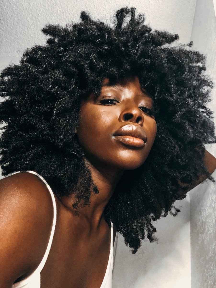 FOLAhontas's tweet photo. LCO vs LOC Method — A DETAILED NATURAL HAIR THREAD 🧵 ➿ https://t.co/zMGuV57Ta1