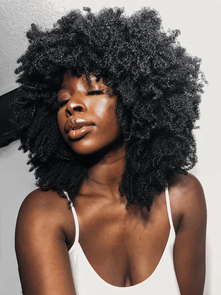 FOLAhontas's tweet photo. LCO vs LOC Method — A DETAILED NATURAL HAIR THREAD 🧵 ➿ https://t.co/zMGuV57Ta1