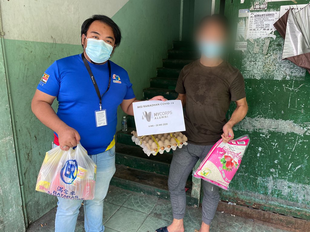 yazidizzat's tweet photo. Minggu lepas menjalankan Amanah untuk menyampaikan bantuan kepada Mereka yang terjejas sepanjang tempoh PKP ni yang disumbangkan oleh MyCorps Alumni.
InsyaAllah kami akan teruskan lagi Minggu ini untuk Menjayakan Misi Ramadhan Covid19 MyCorps Alumni.
#KitajagaKita
#MyCorps
#KBS https://t.co/gVDEUlLWhp