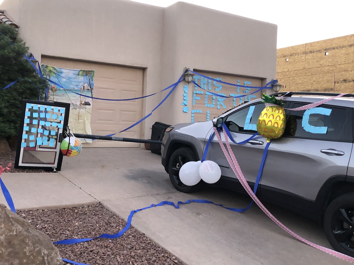 MrsRonga's tweet photo. Thank you to the 5 senior Class of 2020 reps for the Senior Prank in my yard today!!!! Made my day!!!! This is the true ❤️💙 of being a Bulldawg!!! https://t.co/lqshMK6CBX