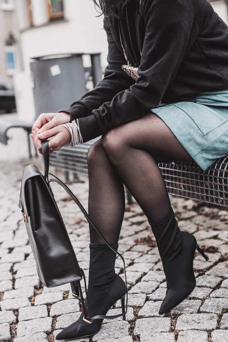 Juliesdresscode's tweet photo. (Anzeige) Die perfekte Strumpfhose — mach den Test mit Calzedonia https://t.co/9wiIUYpq8k @TweetCalzedonia @blogfoster #italianlegwear #basiccollection #gewinnspiel #fashion #fashionblogger #ootd #lookbook #juliesdresscode #nylon #strumpfhose https://t.co/L9FMg9nYS4