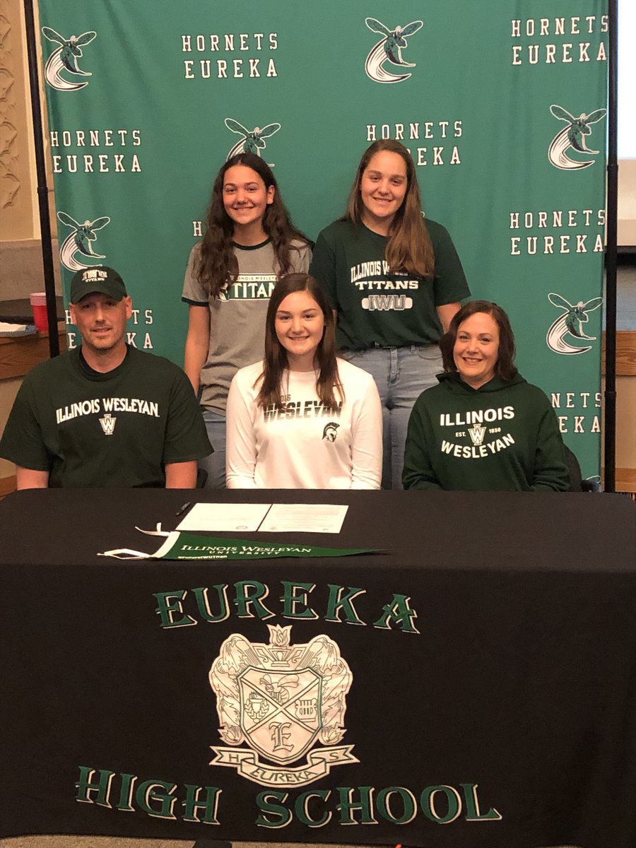 ehsgirlsbball's tweet photo. Congrats to Eureka’s Natalie Anderson on her signing with @IWUWomensBball Also, congrats on a 4.0 gpa!! @NatalieA1216 @EHSHornets @EHSGREENMACHINE https://t.co/BsLmwH1WhP