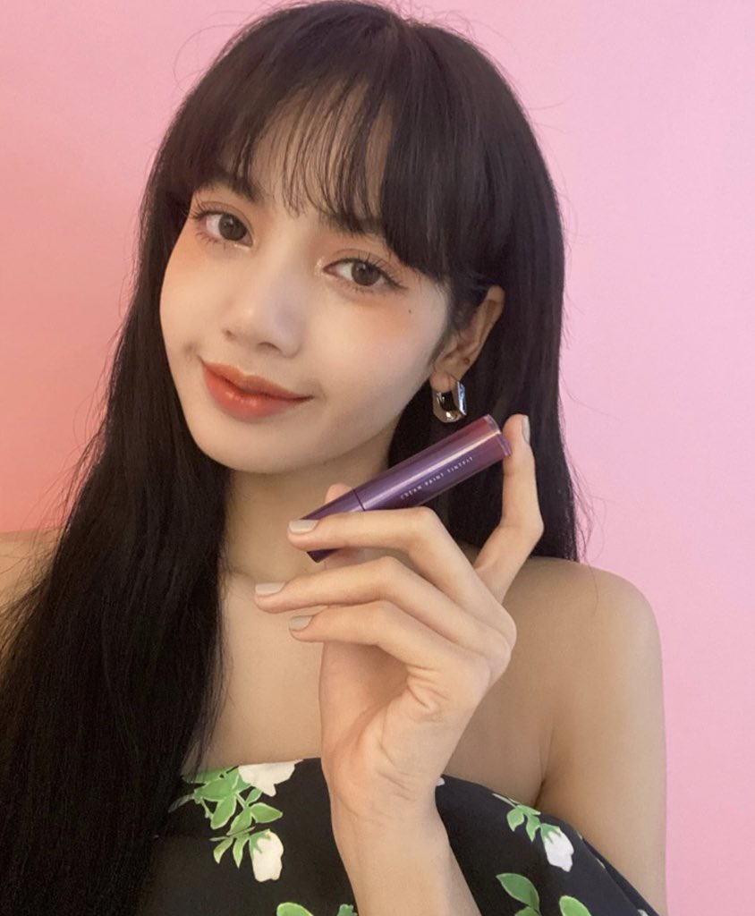 lalalalisaa__m_'s tweet photo. @.moonshot_korea 
#moonshot #tinfit #hazelrose 

https://t.co/nv1ghsSBwK https://t.co/scMl5XejKj