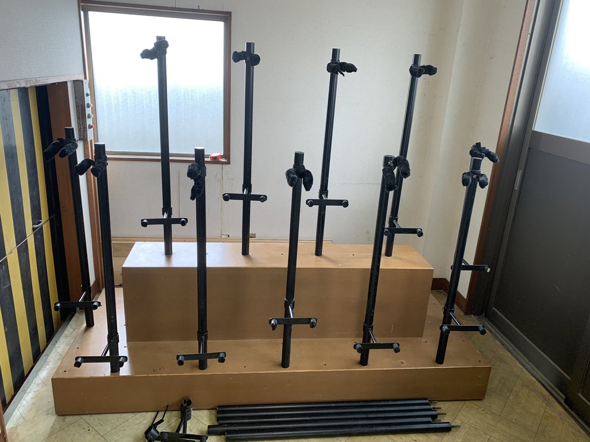 B4studio's tweet photo. 茨木店で使用していたものや機材を順次売り出していきますので、良ければチェックしてください。

今回はギタースタンドです。 https://t.co/oI0U7U874g