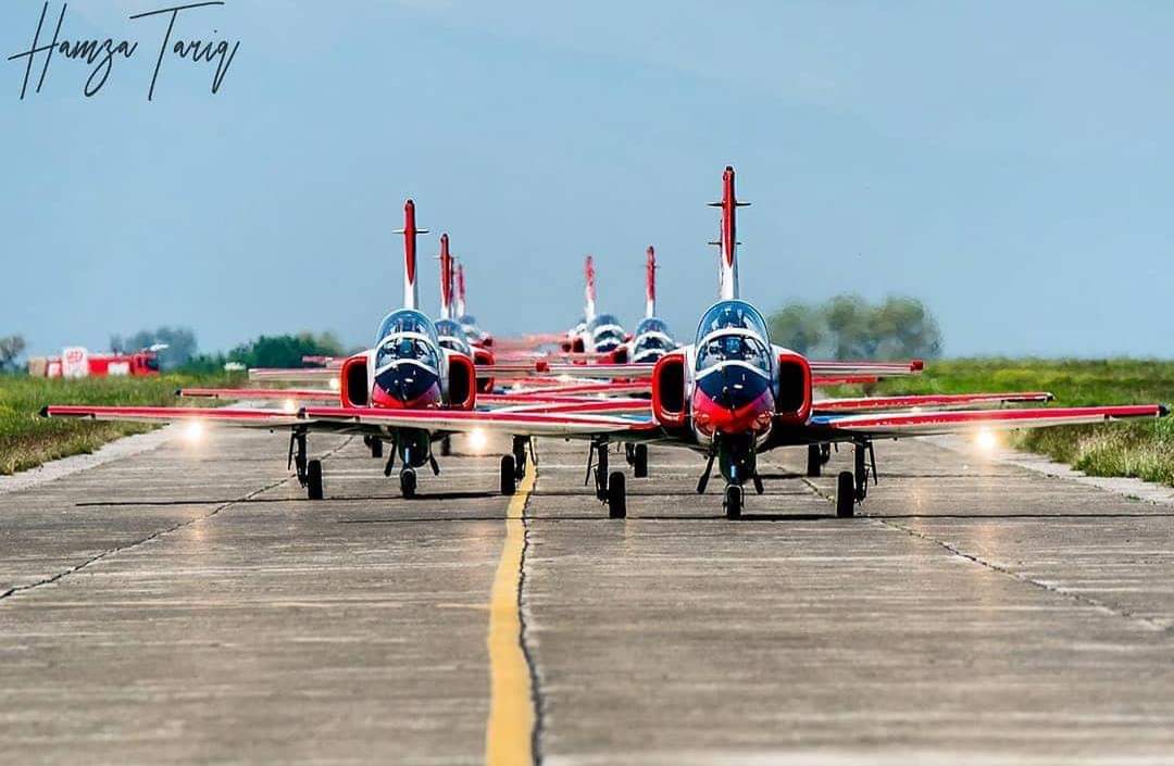 #PAF #Sherdils #AerobaticTeam - Photo by Hamza Tariq | Falcons.PK