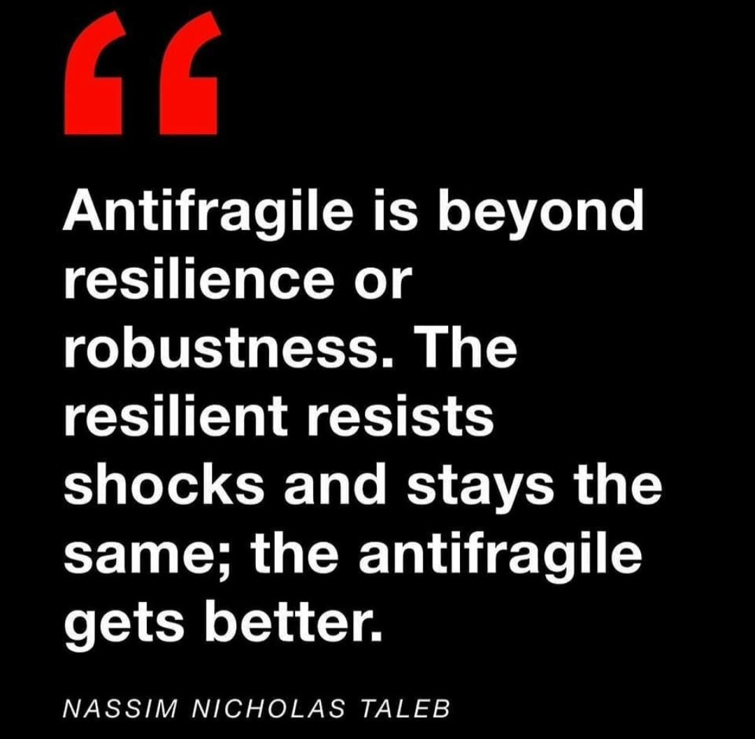ElAntifragil's tweet photo. "La antifragilidad va más allá de la resiliencia o robustez. El resiliente resiste los golpes y se mantiene igual; el antifragil mejora" 🏋️‍♂️

#calisthenics #workout #pullups #muscleups #quote #antifragile #stoic #estoicos #calistenia #entrenamiento #survivor2020 #Dia63 https://t.co/z4uD1Z5a3h