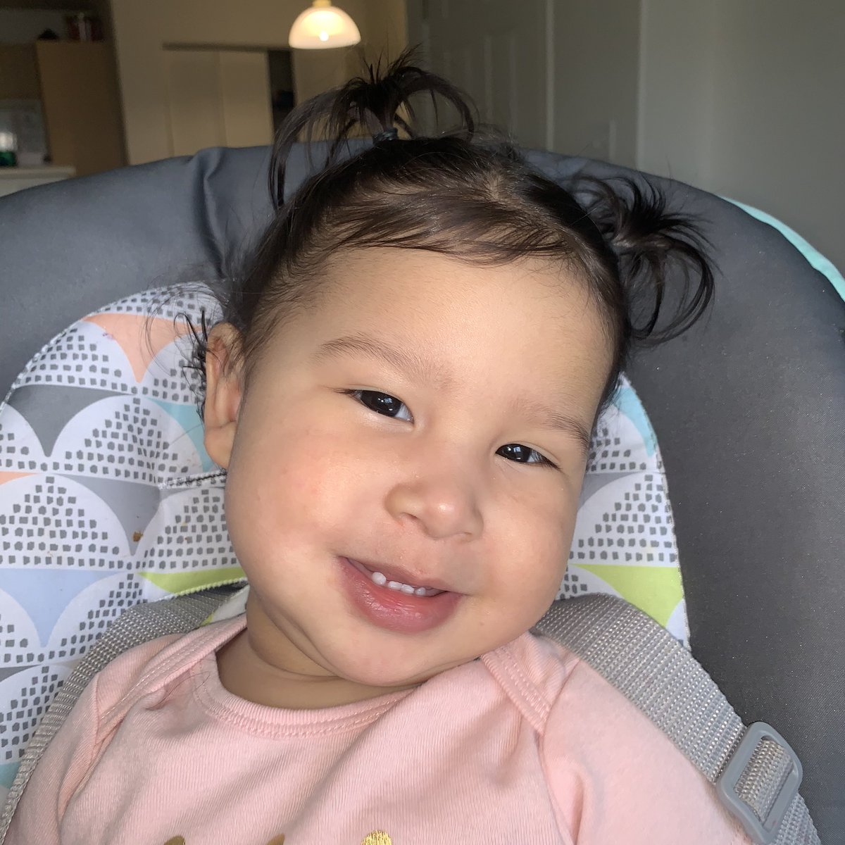 desreenicole_'s tweet photo. I can’t believe Ahriana is 1 years old ! Time flies by so fast 💗✨ https://t.co/DG5aKkEySU