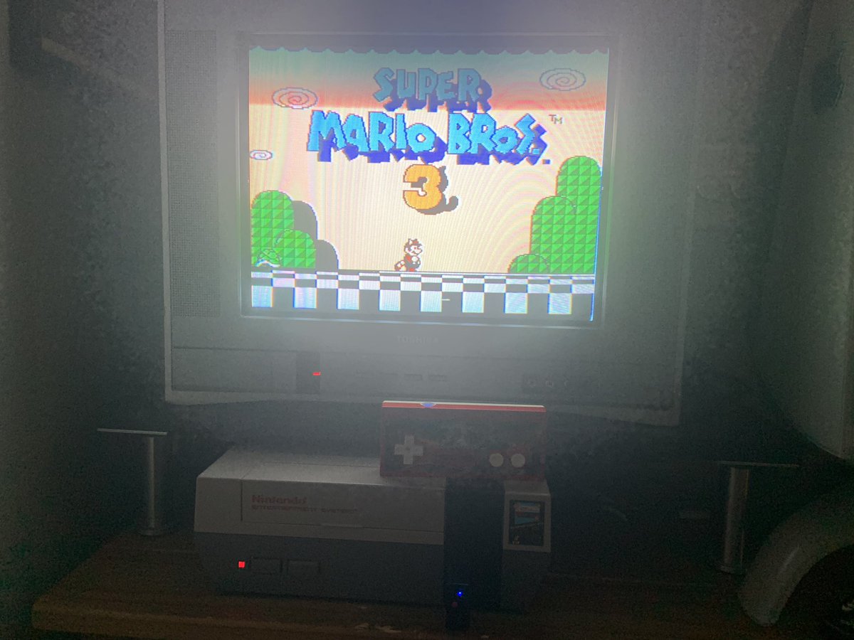 OutdateRef's tweet photo. I’ve been sitting on this #blinkinglightwin connector for over 4 years. I just stopped playing my Toaster #nes & moved on over with my #RGB modded #AV #Famicom but since I opened my parts bin & found this kit, I installed it: I dig it. #retro #console https://t.co/44KKhMxKDh