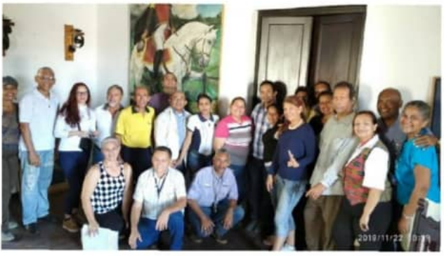 UBVCaciqueMara's tweet photo. EJE CACIQUE MARA - NOTICIAS: Con éxito culmina el proceso de formación de 47 nuevos locutores en la UBV Zulia https://t.co/2bx0k9pnPK

@CesarTrompizVEN @ubv https://t.co/BgxWPpT2cg