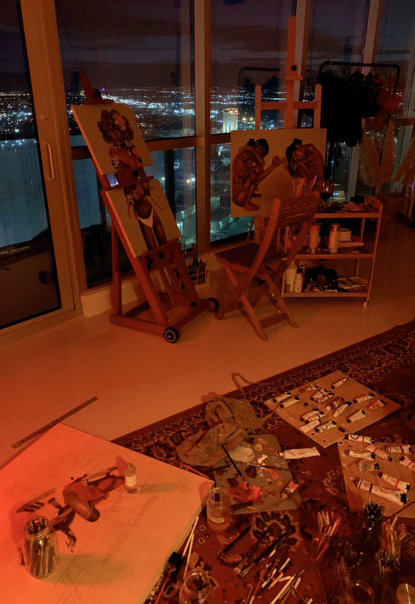 Alythuh's tweet photo. studio vibes 🌃 https://t.co/mYCsBdbFRW