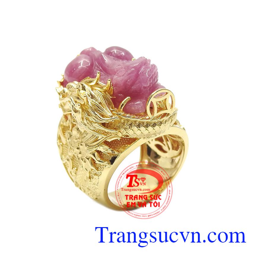 tsvn_emvatoi's tweet photo. Nhẫn rồng vàng tỳ hưu đẹp được kết hợp từ vàng tây 14k và ruby thiên nhiên chạm khắc tỳ hưu. https://t.co/VHP03vne1q #nhannam #nhannamvangtay #nhannamtyhuu #nhannamruby #Trangsucvn #TSVN #Trang_Sức_Em_Và_Tôi https://t.co/996xSLxEwp