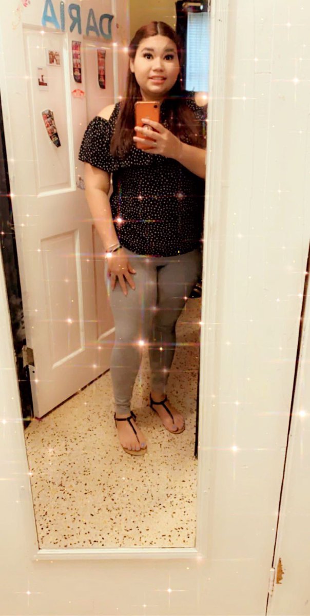 prej06's tweet photo. 𝓙𝓮𝓷𝓷𝔂🖤 #QuedateEnCasa #CuarentenaModeOn #Gordita https://t.co/MN9UUUQDFZ