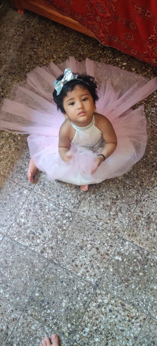 SimmiRawat15's tweet photo. And here she turned two ♥️
Happy birthday Aryahi ❤️
#HAPPYBIRTHDAY
#turnedtwo
#GirlsWorld
#BeHappy
#stayBLESSED
#aryahi
#BeautifulWoman
#beautifultimewithyou
#beautifulYou
#may18
#aryahiSday
#niecelove❤️ https://t.co/tlLVRtruDI