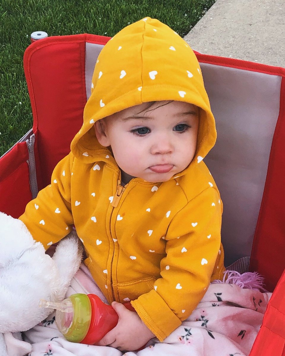 hannah_payne5's tweet photo. life update since I haven't used twitter in 2 years. For anyone who doesn't know, Jord and I had a really cute kid and life is good! https://t.co/mfsagAJ0yN
