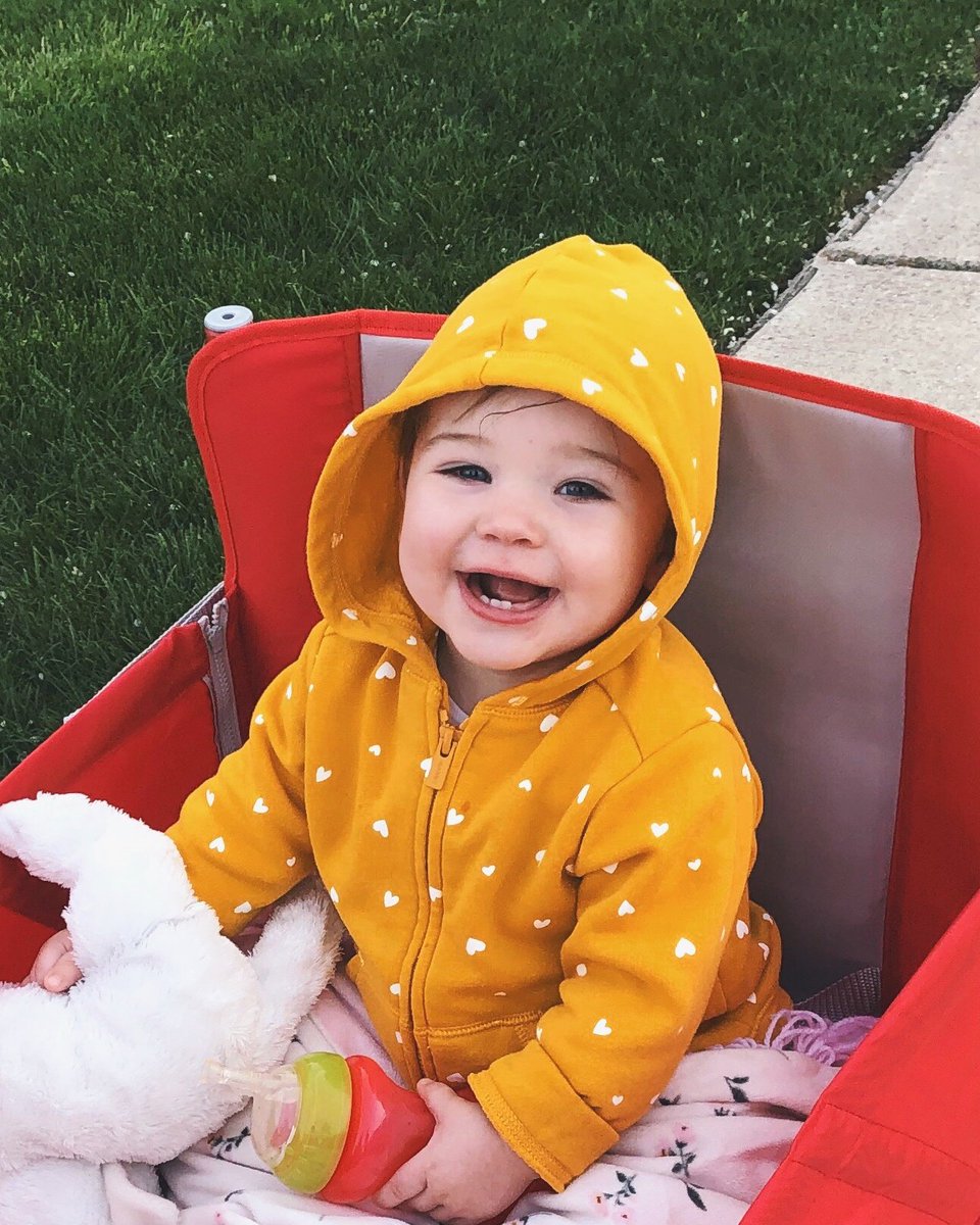 hannah_payne5's tweet photo. life update since I haven't used twitter in 2 years. For anyone who doesn't know, Jord and I had a really cute kid and life is good! https://t.co/mfsagAJ0yN