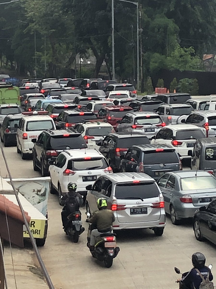 GSobran's tweet image. P antasari jaksel saat ini (18/5:11:18) Dimana PSBB nya Pak Bu Pejabat😂😂😂