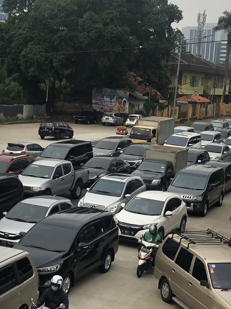 GSobran's tweet image. P antasari jaksel saat ini (18/5:11:18) Dimana PSBB nya Pak Bu Pejabat😂😂😂