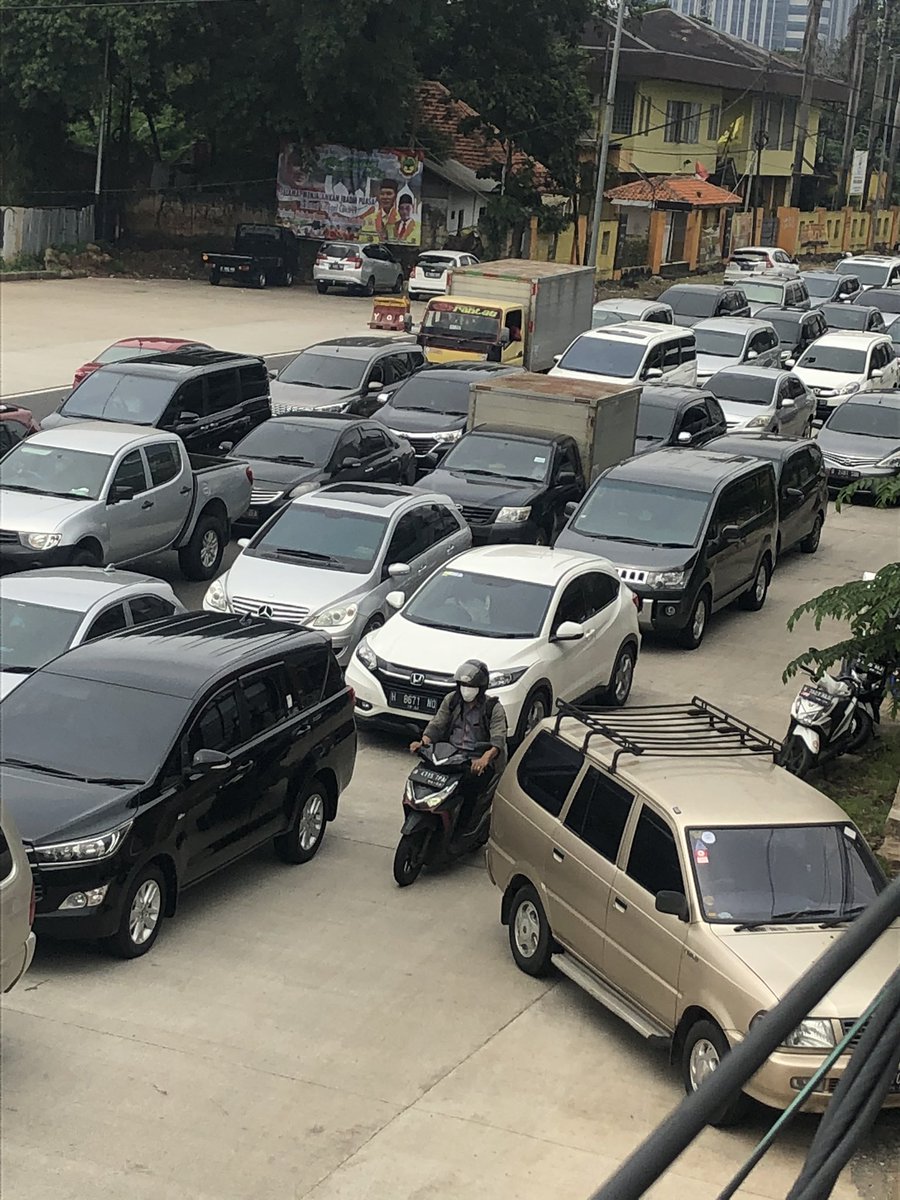 GSobran's tweet image. P antasari jaksel saat ini (18/5:11:18) Dimana PSBB nya Pak Bu Pejabat😂😂😂