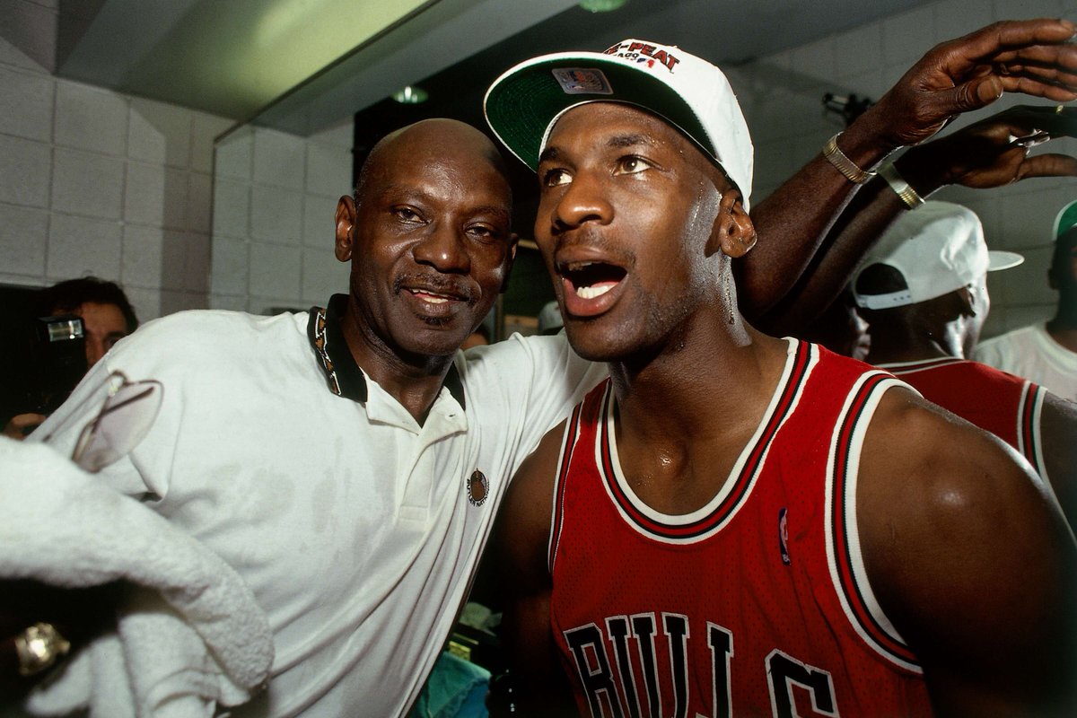 6-for-6:1993: MJ averages 41 PTS to win first 3-peat