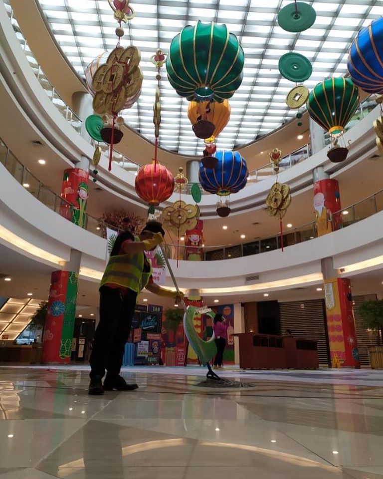 As we reopen our mall to our valued guests, we make sure to comply with the IATF safety protocols for a #SaferandHappier shopping experience at #LuckyChinatown

#MegaworldLifestyleMalls