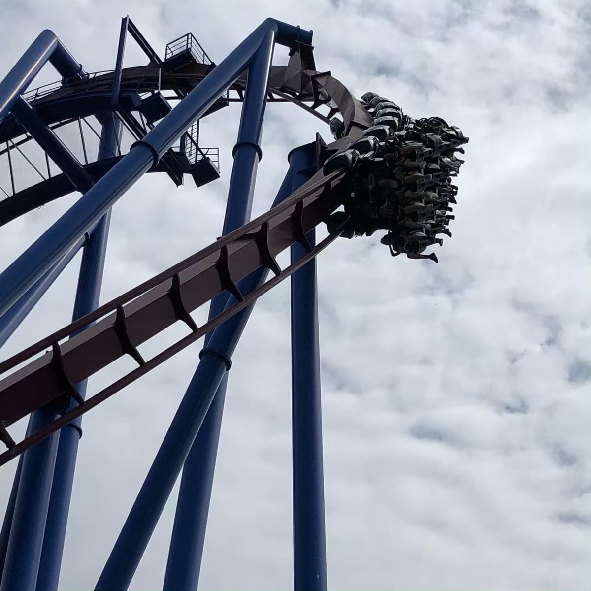 BuckeyeCoaster's tweet photo. Banshee Behind the Scene Tour - Coasterstock 2019 at @KingsIslandPR! This was one of the neat tours at the event! #KIBanshee #KingsIsland #KICoasterstock #Coasterstock2019 #Coasterstock19
@DonHelbig @chadshowalter https://t.co/0TOpdrHKjc