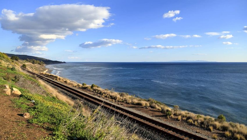 artatJoseph's tweet photo. Amtrak Coast Starlight Train https://t.co/IT4wwzY5tn
