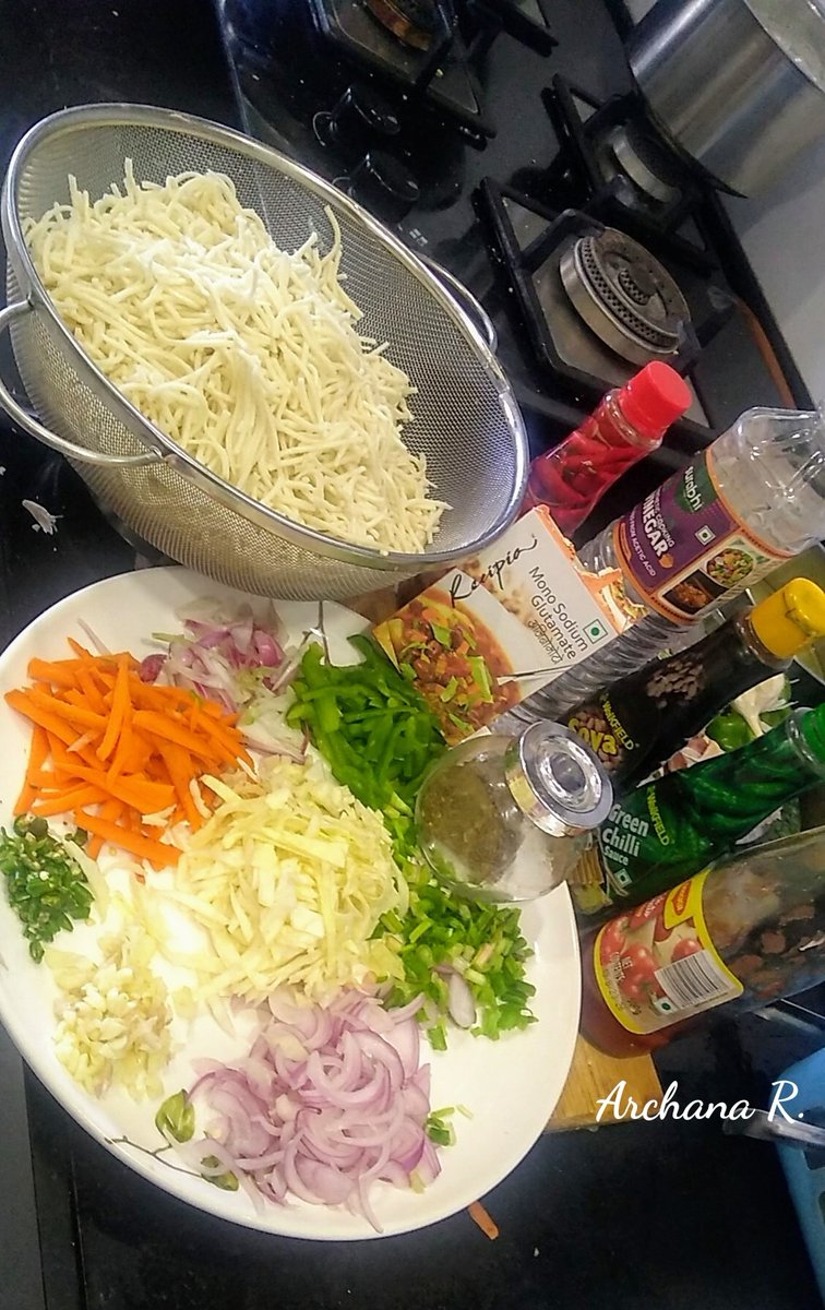 rautarchanared1's tweet photo. #नमस्कार_मित्रमैत्रिणींनो
#शुभसकाळ

हक से मांगो🤣
#street_style
#Veg_Hakka_Noodles

#अर्चना_रेसिपी
#माझाक्लिक
#StayHome_StaySafe
#म https://t.co/X1z8ZbVKzl