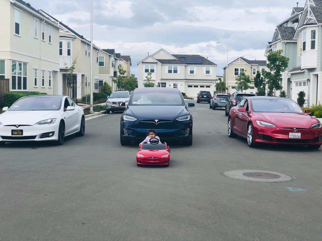 Puneetness's tweet photo. @elonmusk 3+1 teslas in our family. Next gen cars. Love them ❤️ https://t.co/11cPTfTXqD