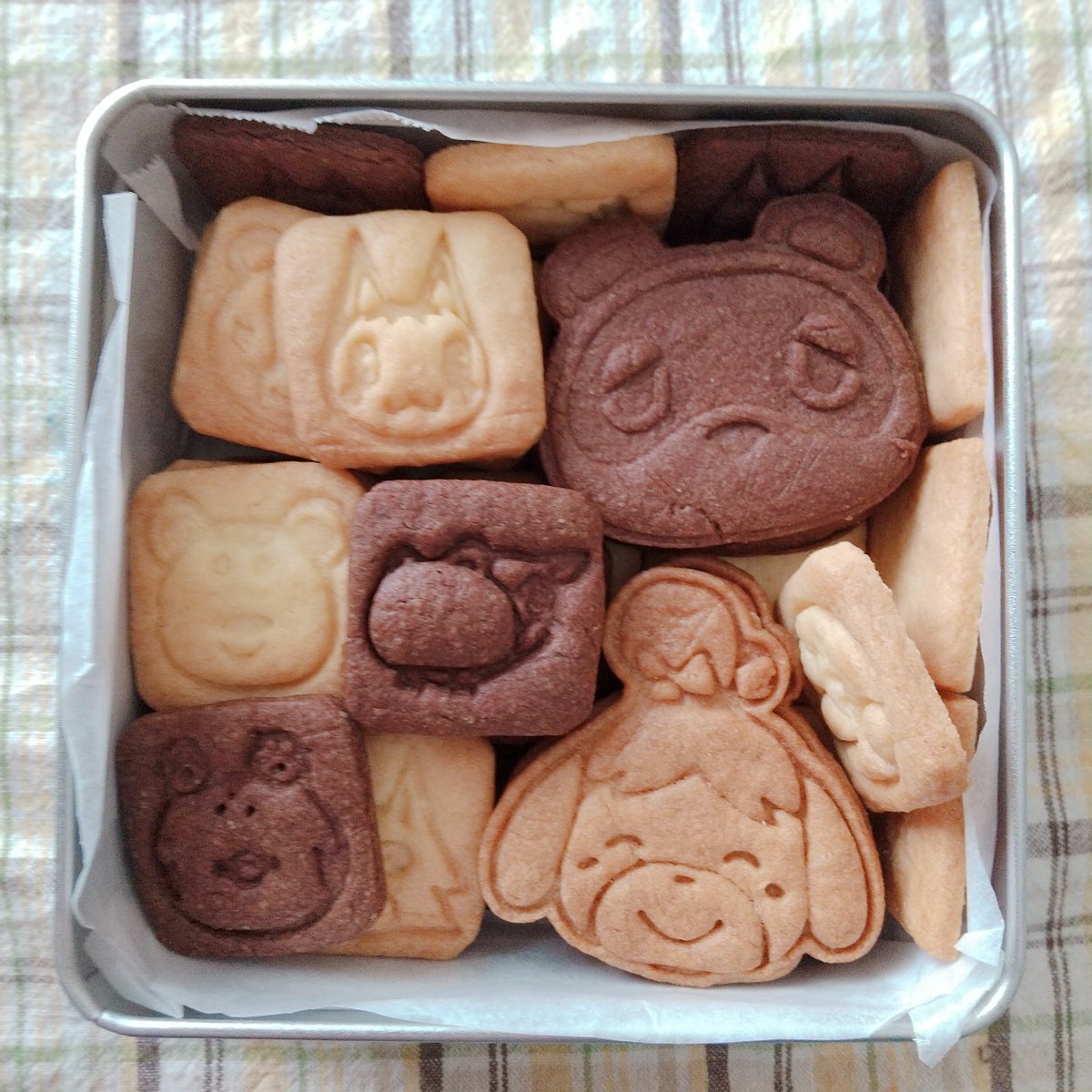 餅月 あつ森初期島民だったガブリエルがとうとう引っ越す もちろん新しい子に来て欲しいから後悔はしてないけれど 彼にも他の子にも 引っ越して欲しくなかった 寂しい