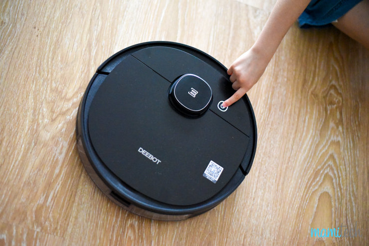 soymamitech's tweet photo. Hemos testado el nuevo robot de hogar DEEBOT OZMO 950 de @ecovacsrobotics que aspira, friega e higieniza, eliminando el 99% de las bacterias. Trabaja por ti en casa mientras tú te dedicas a todo lo demás: https://t.co/AM5ILzXfRQ #ecovacs #stayathome #quédateencasa #mamitech https://t.co/mcfbmE6V9b