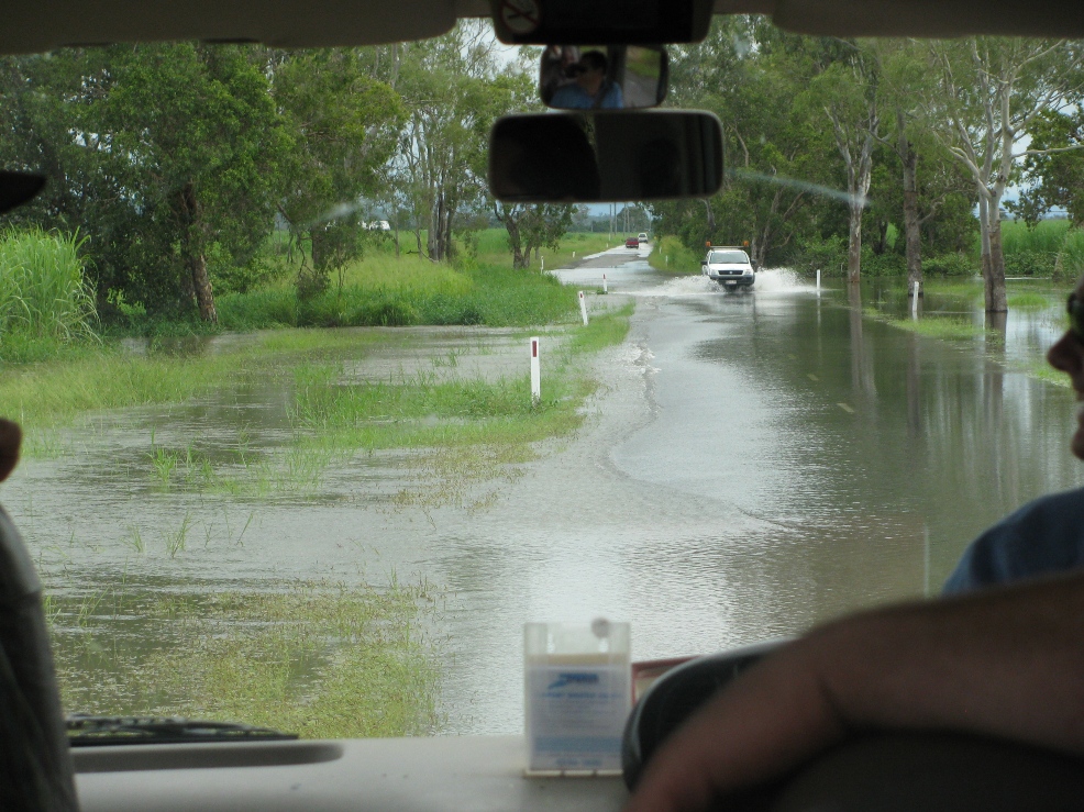 Flood_CoP's tweet photo. Research opportunities into aspects of practical #adpataion & #resilience building a local communities sits with #measures such as Brisbane #FRHP. Watch recent presentation https://t.co/XX94w487kB as aspects of #incentives #behavioural #engagament #trust #risk all feature https://t.co/MdyCUxYlJ4