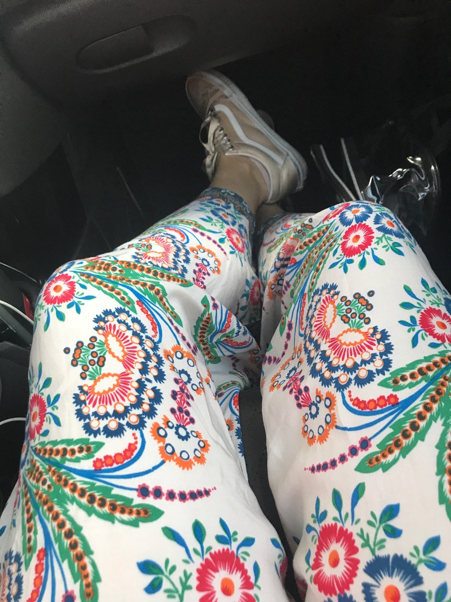 kb80202's tweet photo. On our way to a picnic in the park. 😷🌈 (@ Leetsdale Liquor in Denver, CO) https://t.co/a2Mov6NetM https://t.co/CGxtgYxwKy