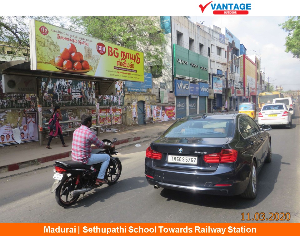 VantageOutdoor's tweet photo. #BusShelter #Advertising in #Madurai Sethupathi School.
For #Booking 📲 9500005749 or 🌐https://t.co/R2j3S5p5Ri
#outdoor #outdooradvertising #ooh #outofhome #offlineads #outdoormedia #marketing #advertisingagency #advertisingdisplay #oohmedia #media #branding #campaign. https://t.co/LBgM8gMTr4