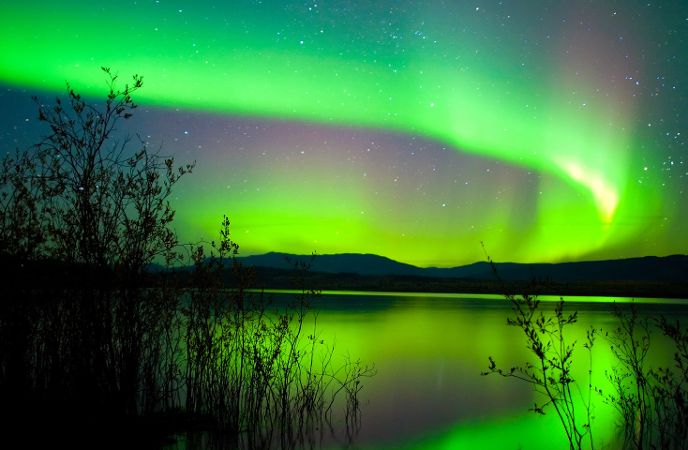 MetOfficeLearn's tweet photo. Explore the aurora through the eyes of different cultures using their folklore to create your own stories about #spaceweather and its impacts. Find out more in our NEW lesson plans 
7-11: https://t.co/oUUY7pcVqb 
11-14: https://t.co/7hjuvh8p8W https://t.co/vq7Nh8TrOb