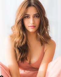 ShivaActress's tweet photo. #KritiKharbanda @AnilFapzForKaju @Heart_08less @PriyaJain_900 @harinidolly22 @MyselfShalu @Anusha_122 @todaystwiter @rambabupenta69 @Stark_revives_ @Dear_Kamarade @KritiKharbanda6 @parasocial2020 @BachaShruti @Exlover0 @Cruzz_bi @trendersitz @Pinkyonlinee @vens575 https://t.co/a1GqQF8ufG