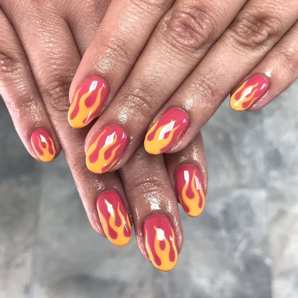 nafsalon's tweet photo. Add a lil' spice to ya life hun πΆπ₯Β This smokin' set was finessed by our gal #nafolivia using @the_gelbottle_inc 'Rhubarb' & 'Butternut' π§‘Β & as always, finished with @nafstuff cuticle oil π§ #nafthrowback https://t.co/FbU82t9NaD https://t.co/drvLyfV2mg