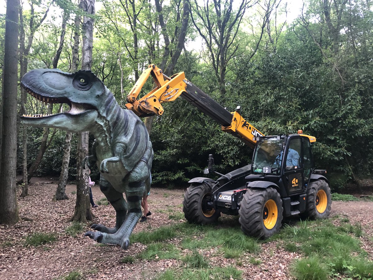 daddyparkin's tweet photo. PS Matthews Agricultural Contractors &amp; pet rescue! https://t.co/2YFQC8tQ1P