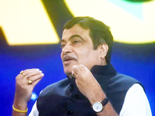 Union Minister @Nitin_Gadkari says Coronavirus is #NotNatural; was created in lab. Statement comes when global chorus against China grows. With #ChineseBullying India & world in every possible way, its time for India to end recognition of #OneChinaPolicy & back Taiwan, Tibet, HK.