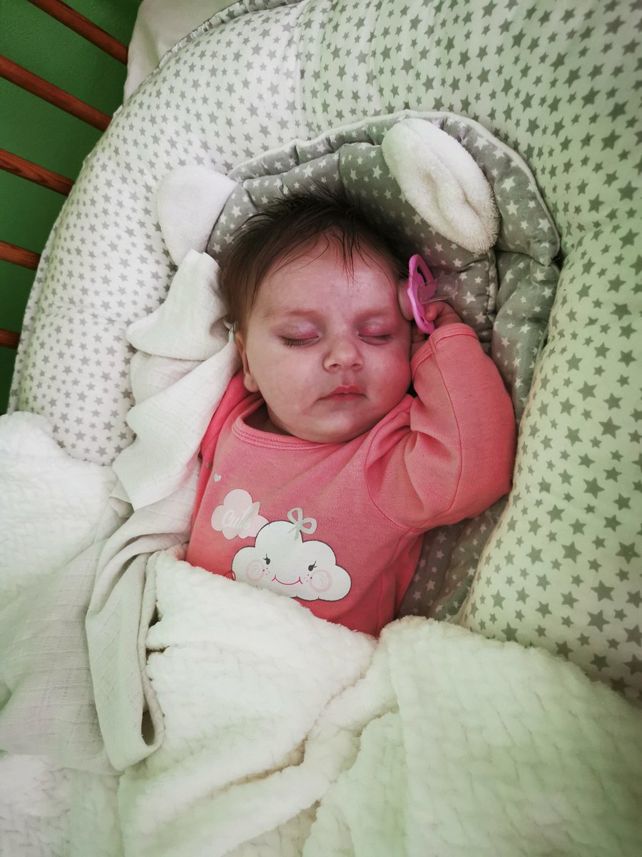 Macka_Valent's tweet image. And already it's official 💞😊, since yesterday I have a cervical mom 😊✨🥰👏
#Nelka 17/3/2020
#Baptism 17/5/2020 👶✨💞😍🥰❤️🎀 #TwoMonths #LittlePrincess #BabyGirl #MyLove #Family #Love #Happiness