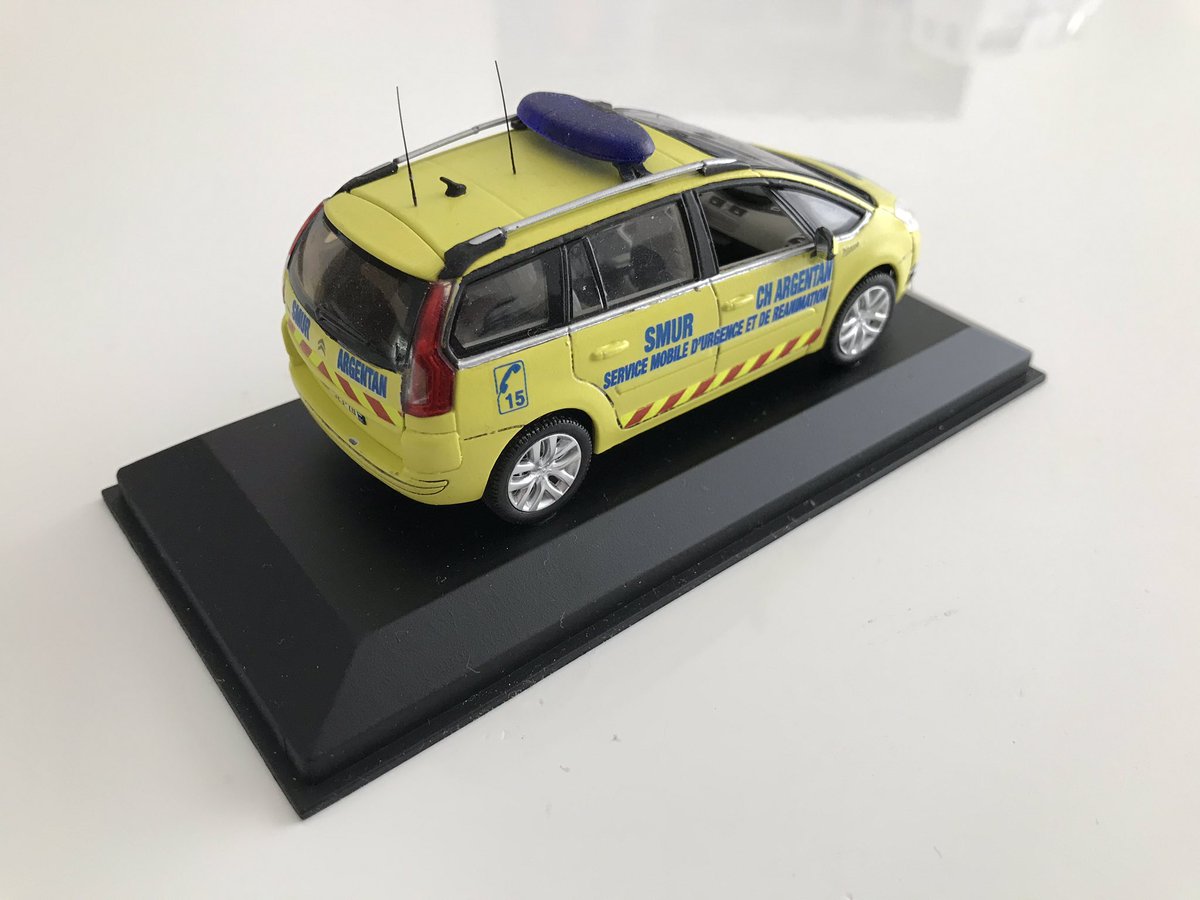 Miniasmur's tweet photo. Aujourd’hui je vous emmène à Argentan dans l’Orne afin de vous présenter ce Citroën C4 Picasso.

Un deuxième véhicule devrait voir le jour dans les prochains mois aux couleurs du SMUR d’Alençon.

@CESU_SIMU61 @VilleArgentan

#samu #smur #orne #argentan #samu61 #citroen https://t.co/QSg0Qqb4qP