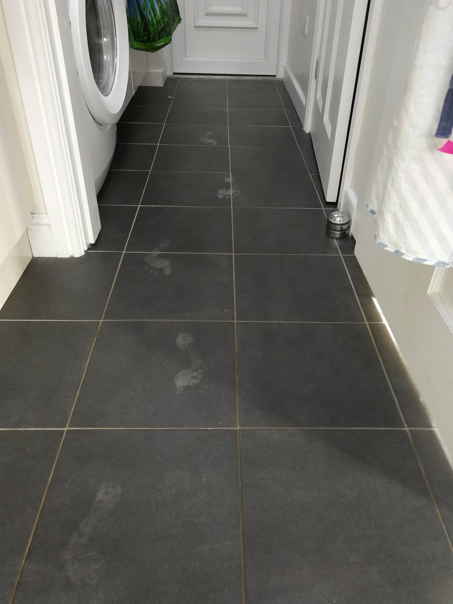 Me: Felix, have you been going into the garage barefoot again? Felix: No daddy, not me! Me: Hmmmmmm... #lockdown2020